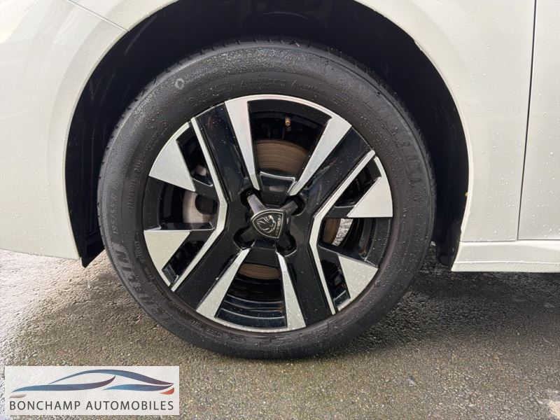 Peugeot 208 II 1.2I HYBRID – 100 – BV E-DCS6 ALLURE — photo 6
