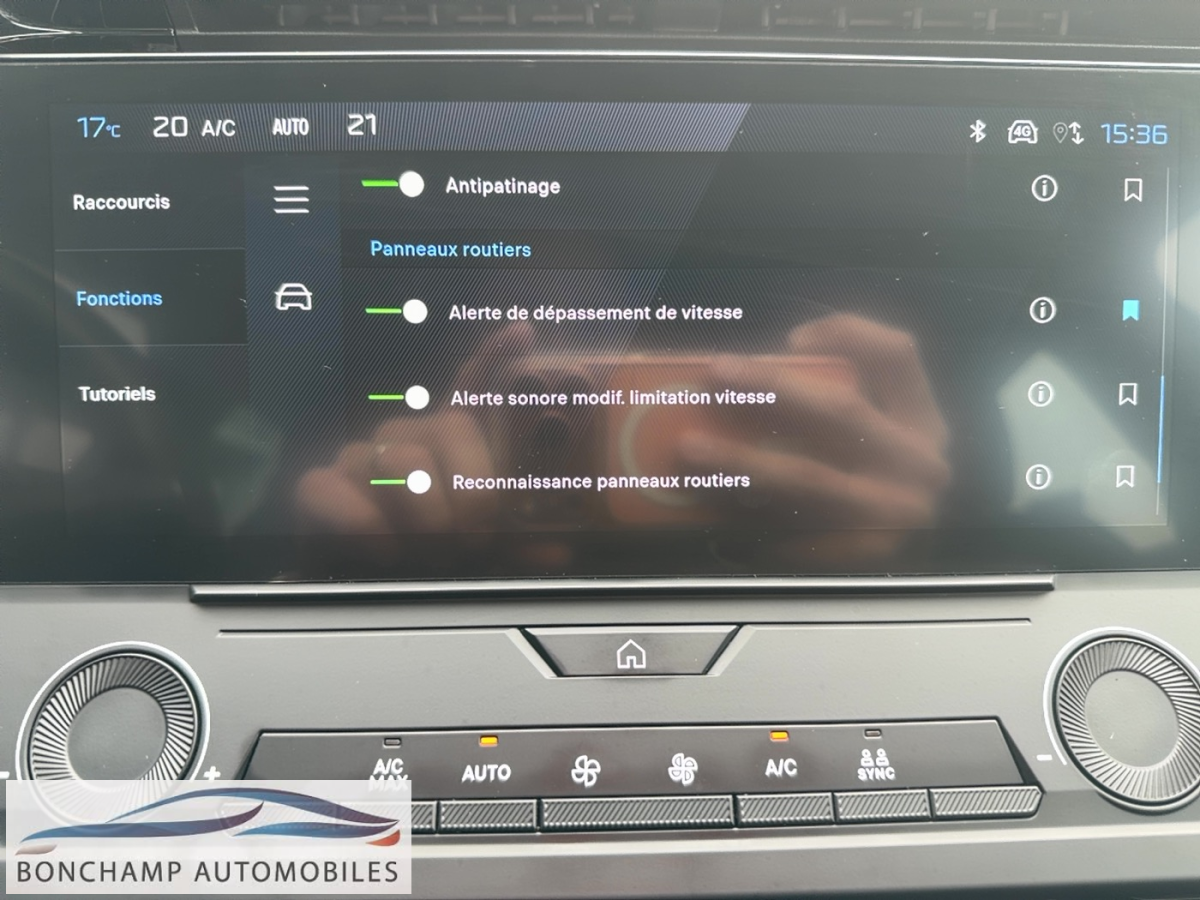 Peugeot 308 III 1.2I HYBRID – 136 – BV E-DCS6 STYLE — photo 19