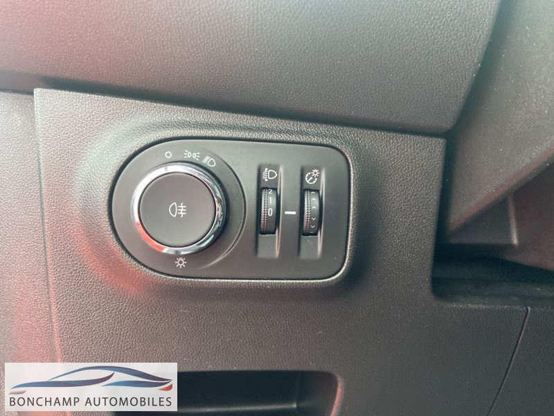 Opel CORSA E 1.4I – 90 S&S ENJOY — photo 16