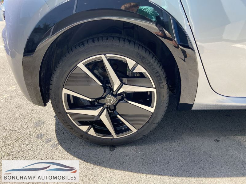 Peugeot 208 II 1.2I HYBRID – 136 – BV E-DCS6 GT — photo 5