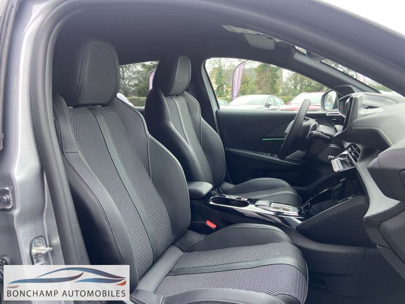 Peugeot 208 II 1.2I HYBRID – 136 – BV E-DCS6 GT — photo 9
