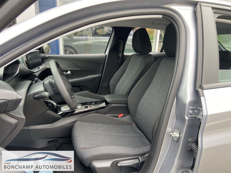 Peugeot 208 II E-208 – 136 STYLE — photo 8