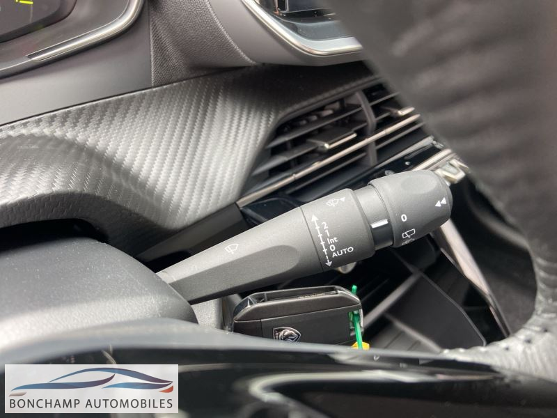 Peugeot 208 II E-208 – 136 STYLE — photo 17