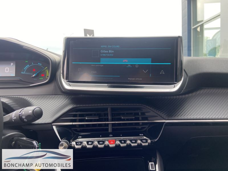 Peugeot 208 II E-208 – 136 STYLE — photo 23