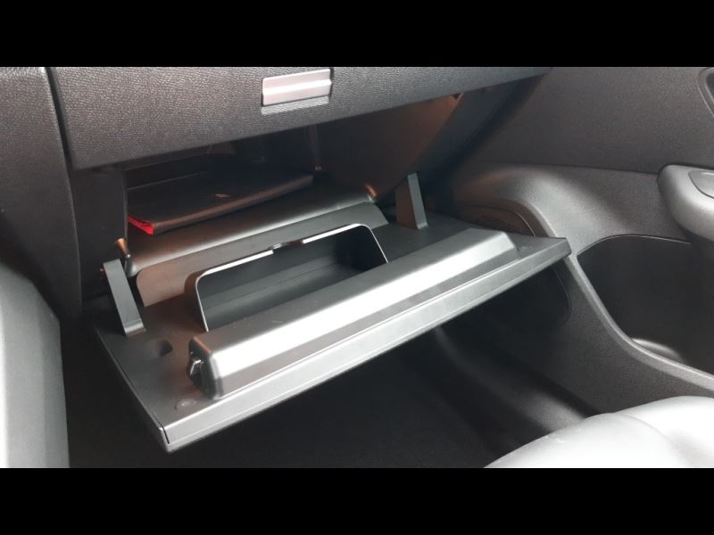 Citroën C4 (3) PureTech 130 S&S EAT8 Feel Pack — photo 31