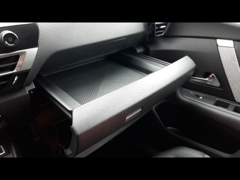 Citroën C4 (3) PureTech 130 S&S EAT8 Feel Pack — photo 32