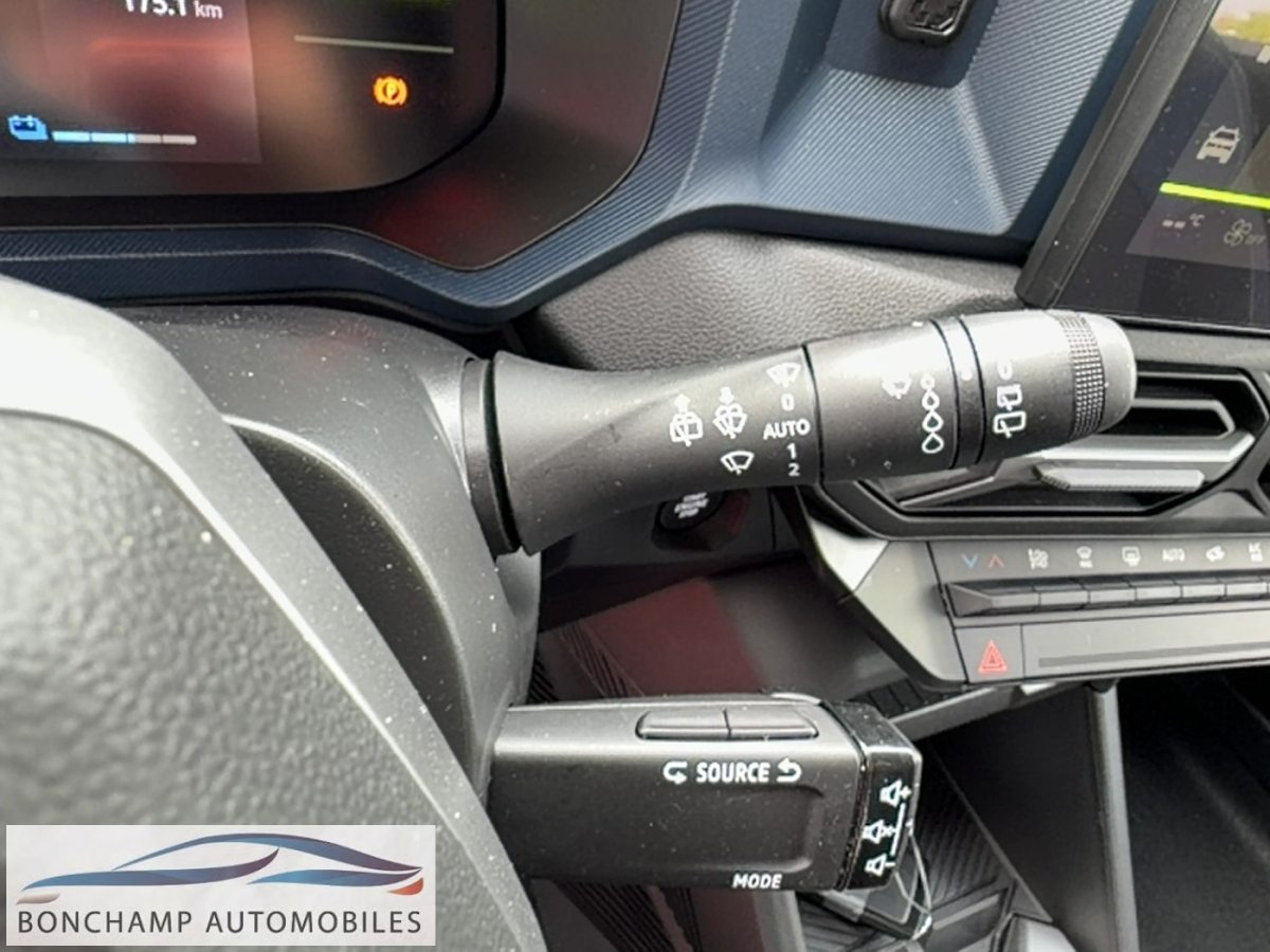 Dacia DUSTER III 1.6 HYBRID – 140 JOURNEY — photo 17