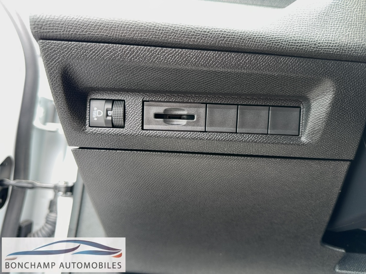 Peugeot 308 III SW 2021 1.5 BLUEHDI S&S – 130 – BV EAT8 ALLURE — photo 14