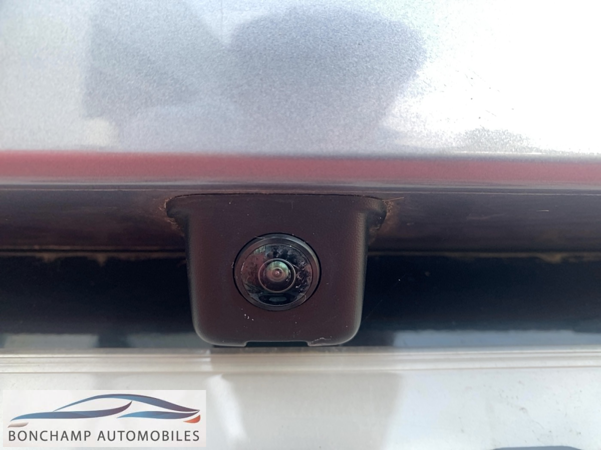 Peugeot 208 II 2019 1.2I PURETECH 12V S&S – 100 ALLURE — photo 8