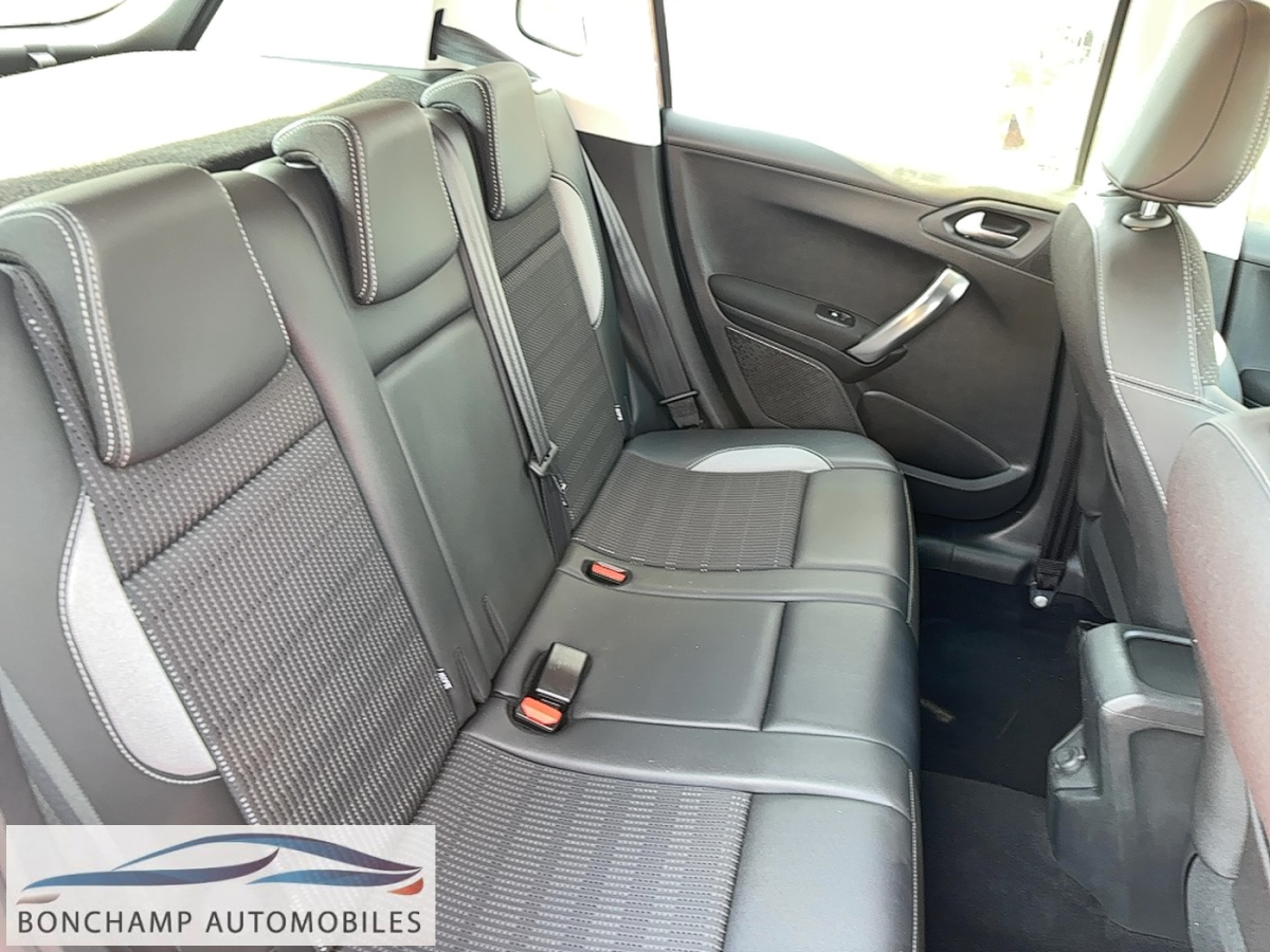 Peugeot 2008 1.5 BLUEHDI S&S – 120 – BV EAT6 ALLURE — photo 8