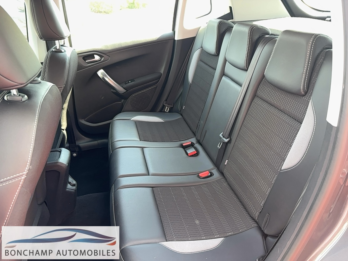 Peugeot 2008 1.5 BLUEHDI S&S – 120 – BV EAT6 ALLURE — photo 10