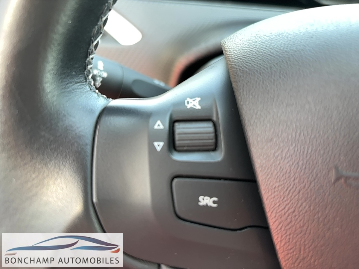 Peugeot 2008 1.5 BLUEHDI S&S – 120 – BV EAT6 ALLURE — photo 13