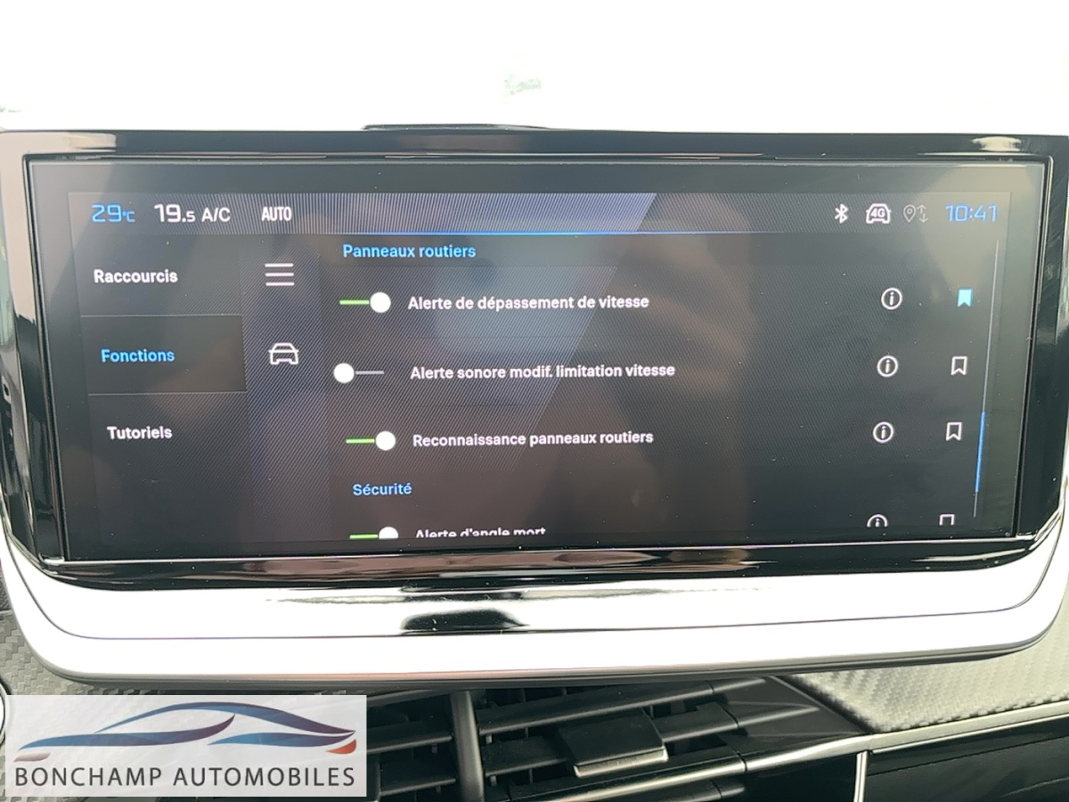 Peugeot 2008 II 2019 1.2I PURETECH 12V S&S – 100 ALLURE — photo 25