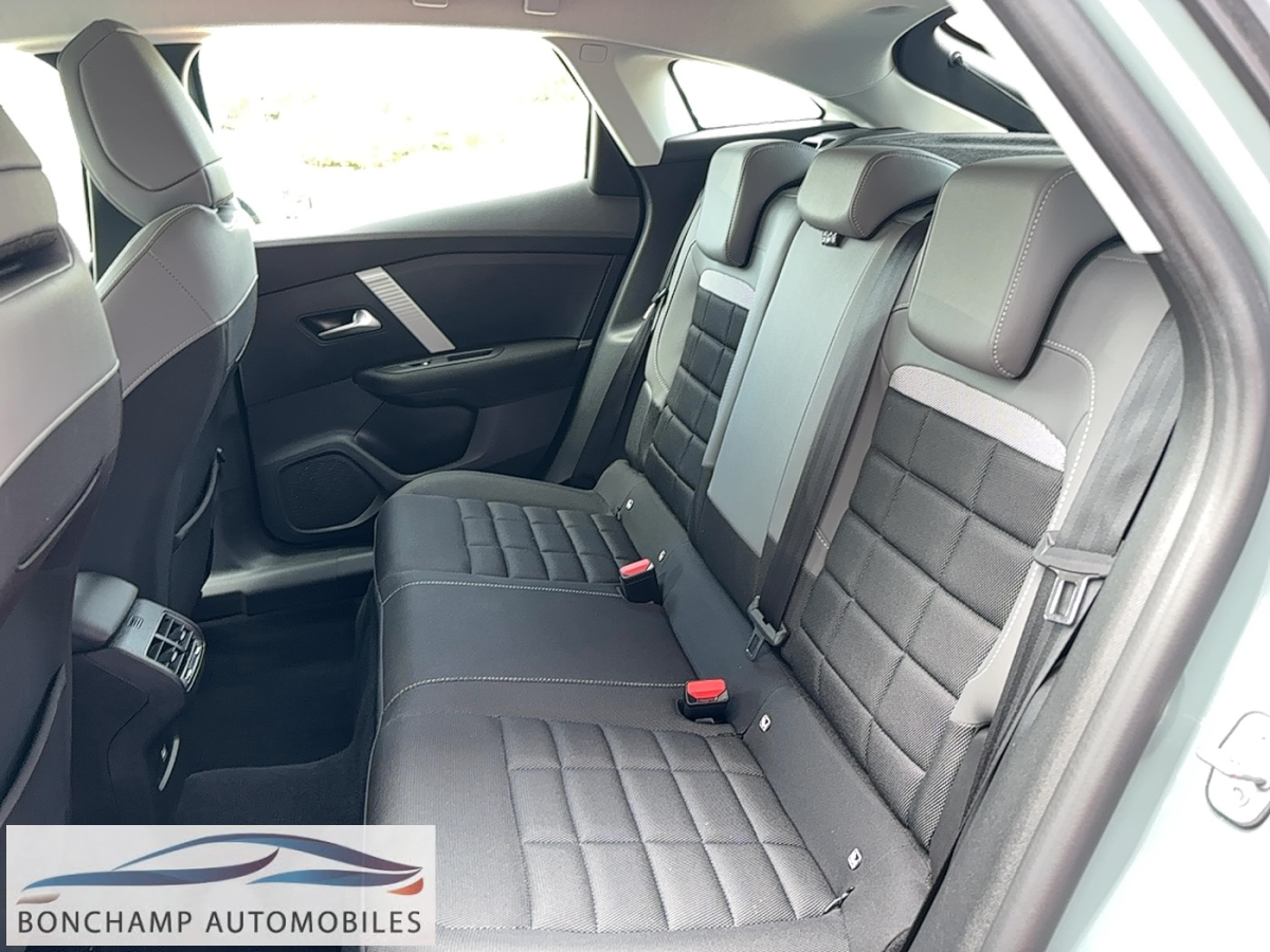 Citroën C4 (3) Hybride 136 e-DSC6 PLUS — photo 11