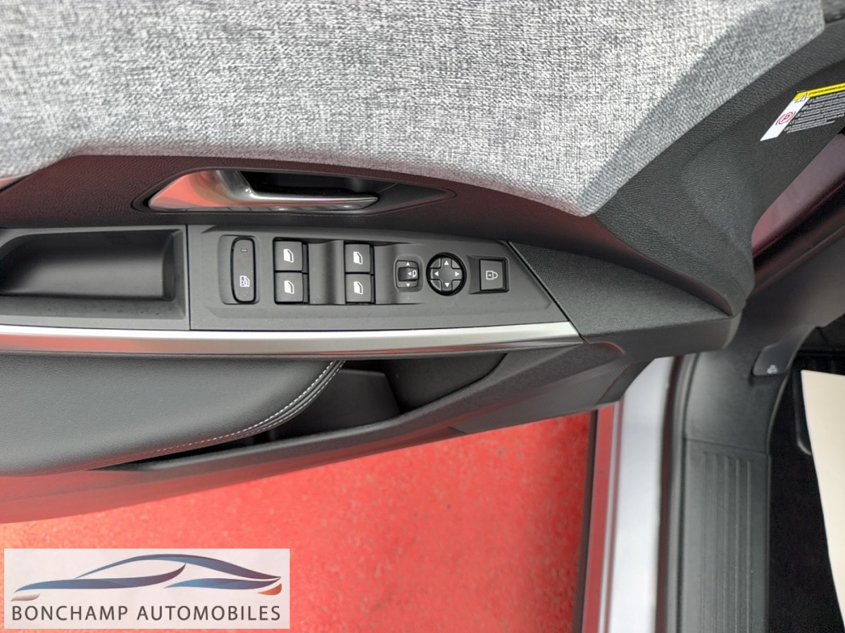 Peugeot 3008 (3) 1.2 HYBRID 145 E-DCS6 ALLURE — photo 13
