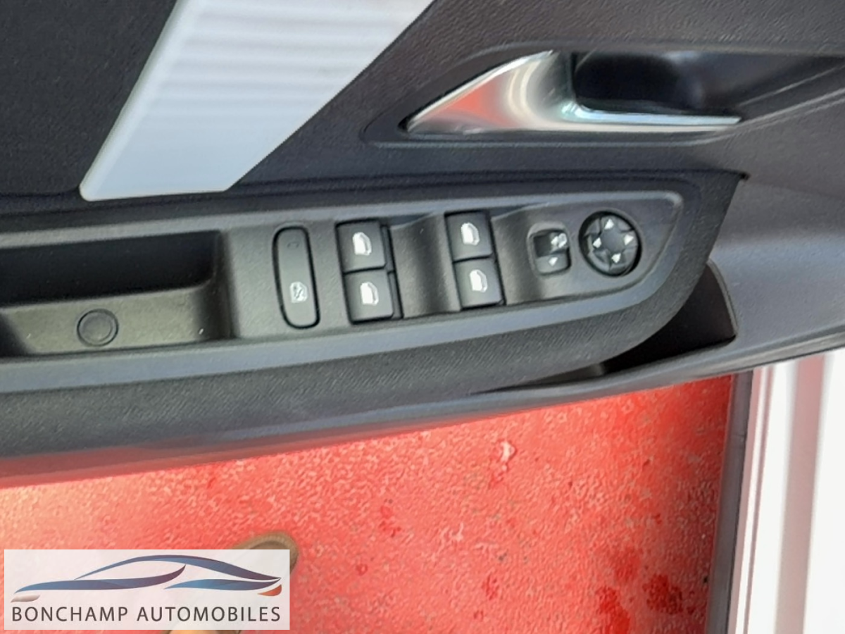 Citroën C4 (3) Hybride 136 e-DSC6 PLUS — photo 13