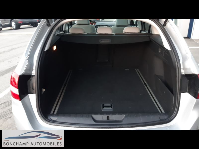 Peugeot 308 SW (2) 1.6 BlueHDi 120 S&S EAT6 Allure — photo 6