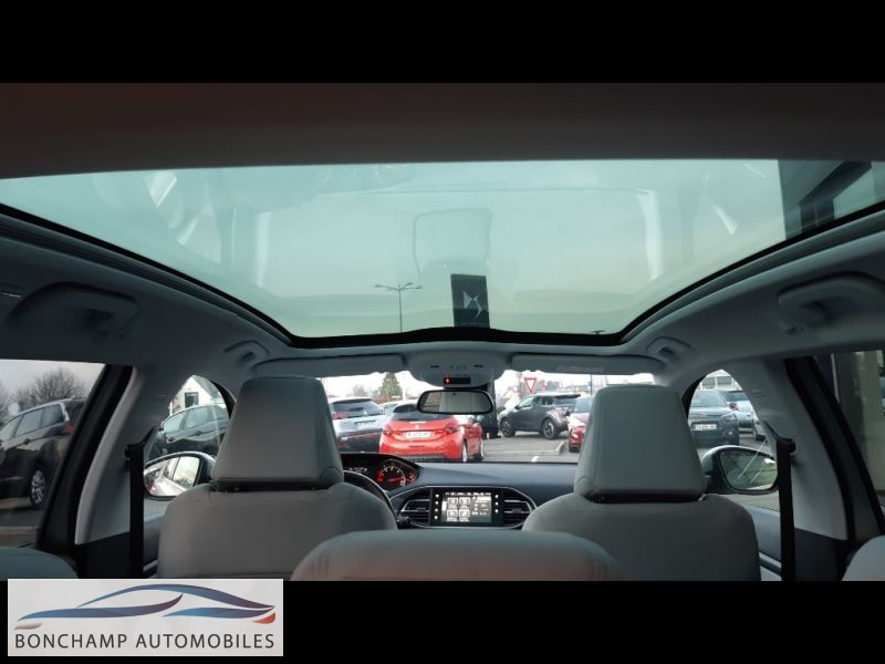 Peugeot 308 SW (2) 1.6 BlueHDi 120 S&S EAT6 Allure — photo 17