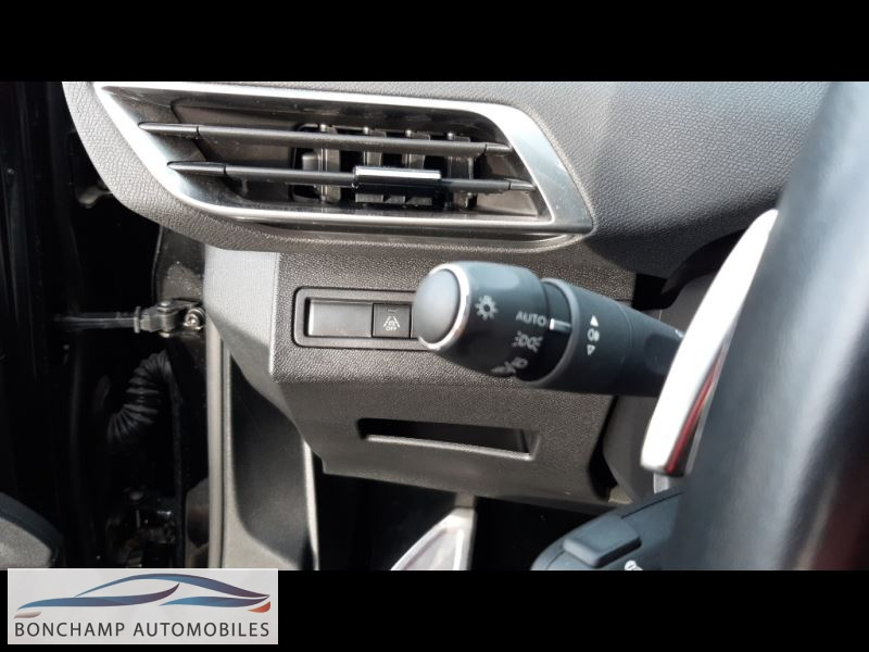 Peugeot 5008 (2) BlueHDi 130 S&S EAT8 GT — photo 12