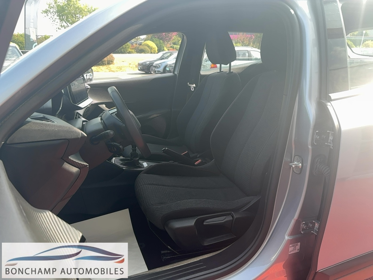 Peugeot 2008 (2) 100 ch STYLE — photo 8