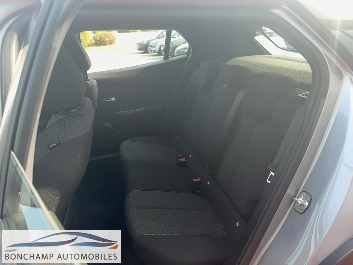 Peugeot 2008 (2) 100 ch STYLE — photo 9
