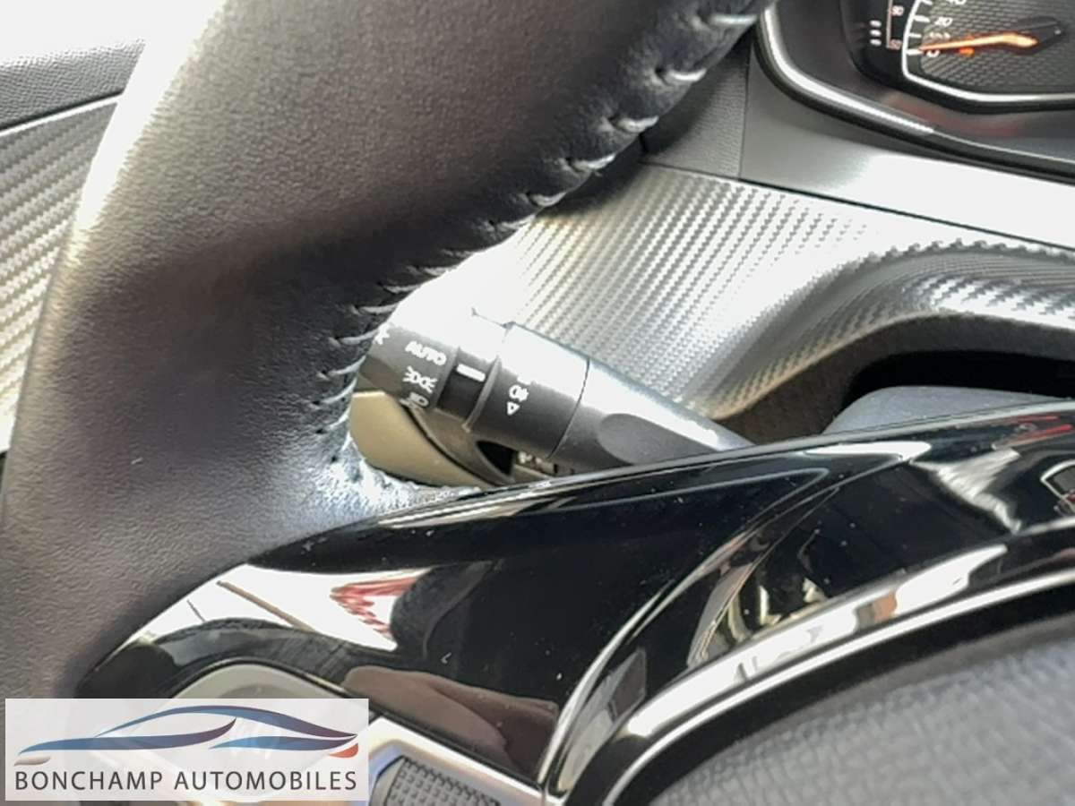 Peugeot 2008 (2) 100 ch STYLE — photo 17
