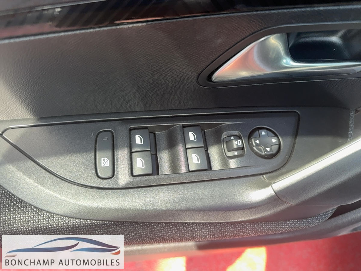 Peugeot 2008 (2) 100 ch STYLE — photo 25