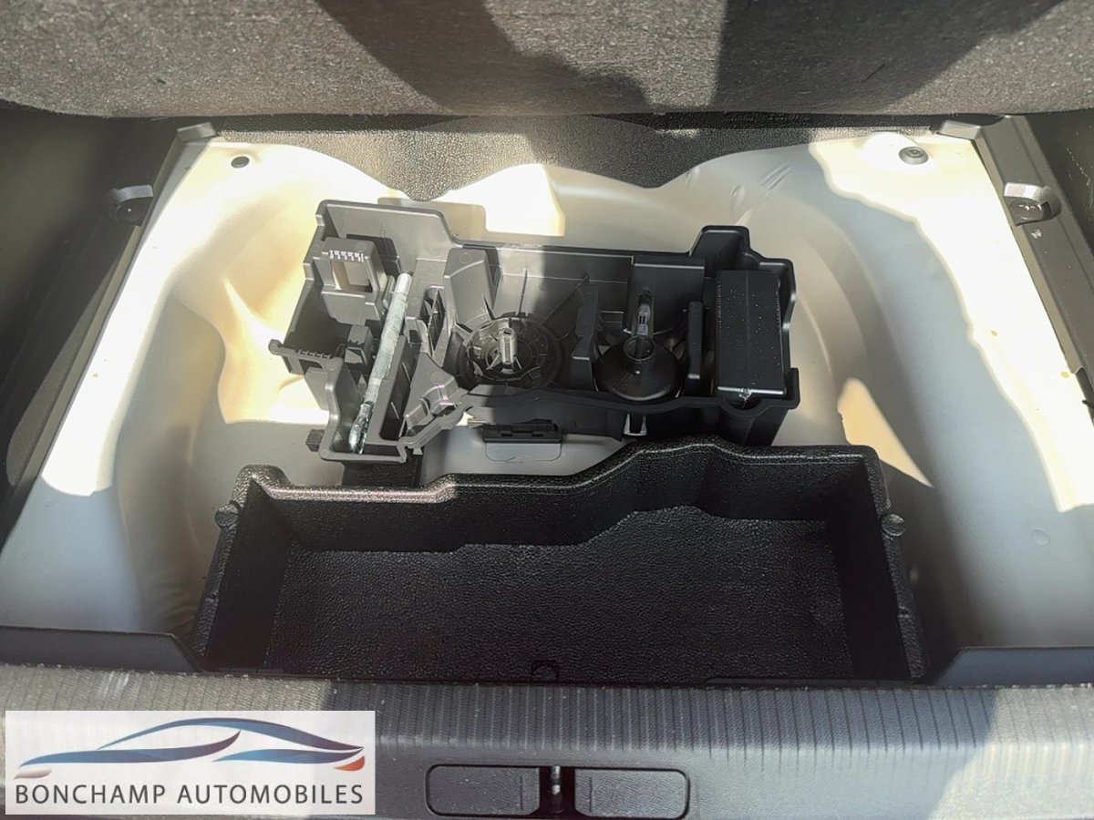 Peugeot 2008 (2) 100 ch STYLE — photo 27