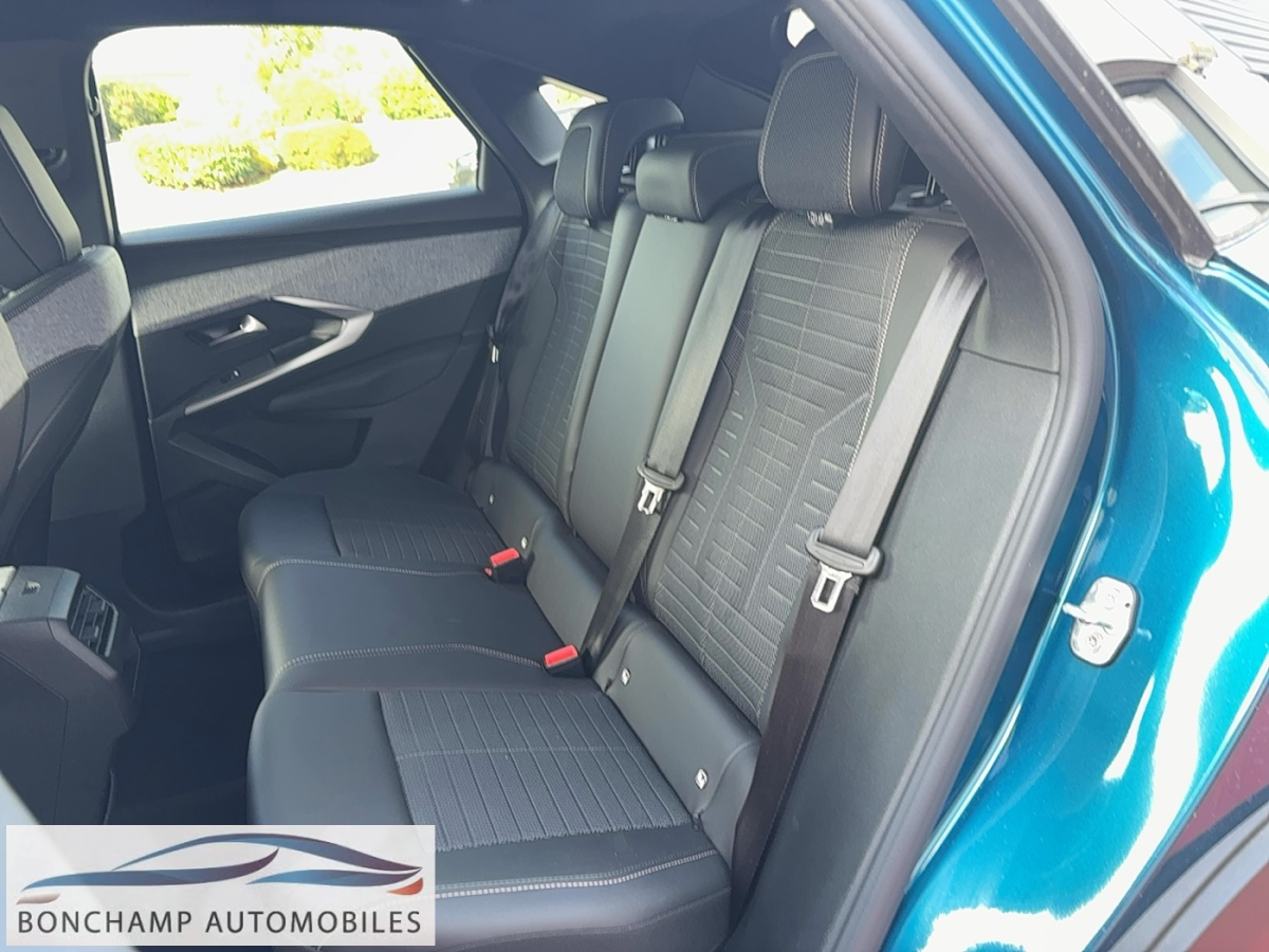 Peugeot 3008 (3) 1.2 HYBRID 136 E-DCS6 ALLURE — photo 10