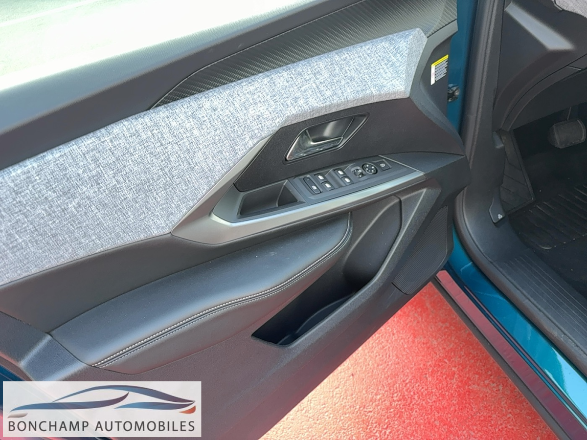 Peugeot 3008 (3) 1.2 HYBRID 136 E-DCS6 ALLURE — photo 19