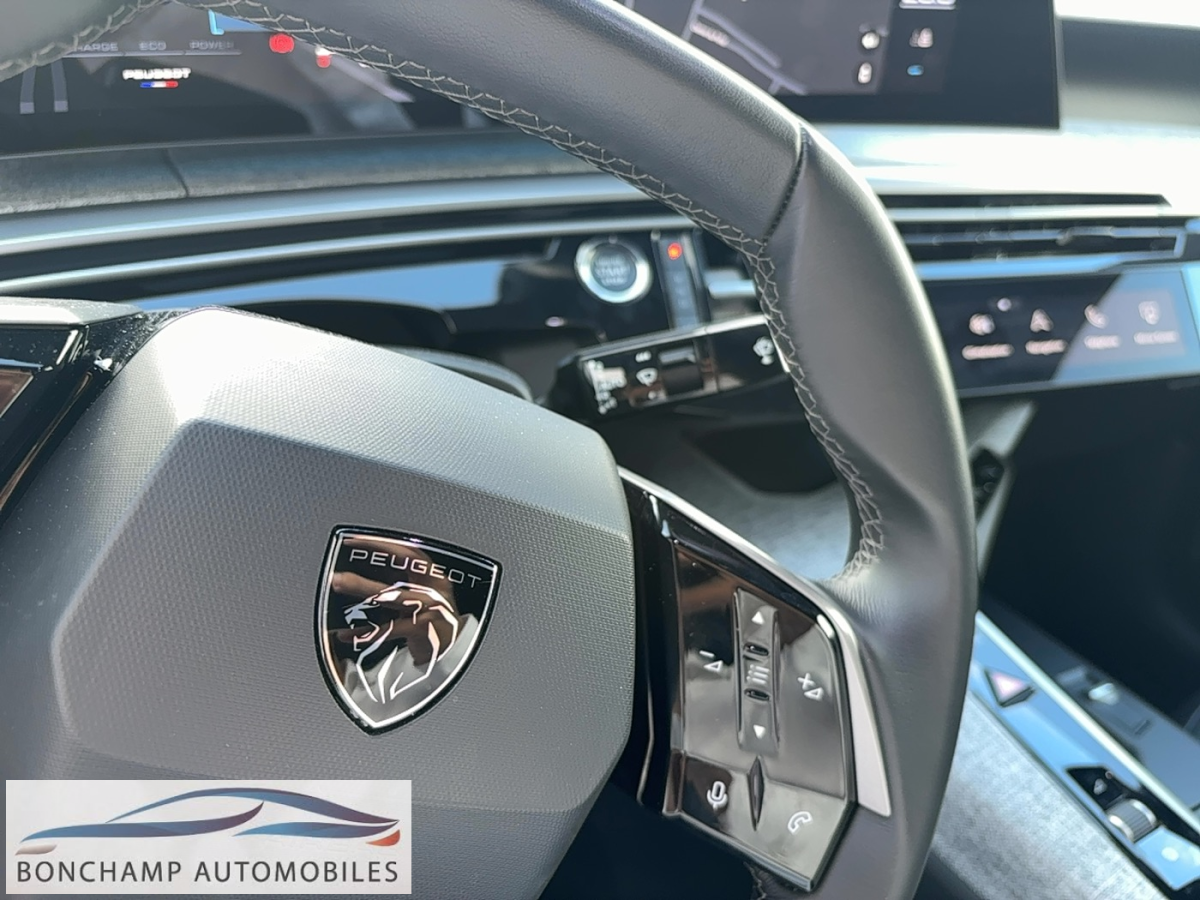 Peugeot 3008 (3) 1.2 HYBRID 136 E-DCS6 ALLURE — photo 18