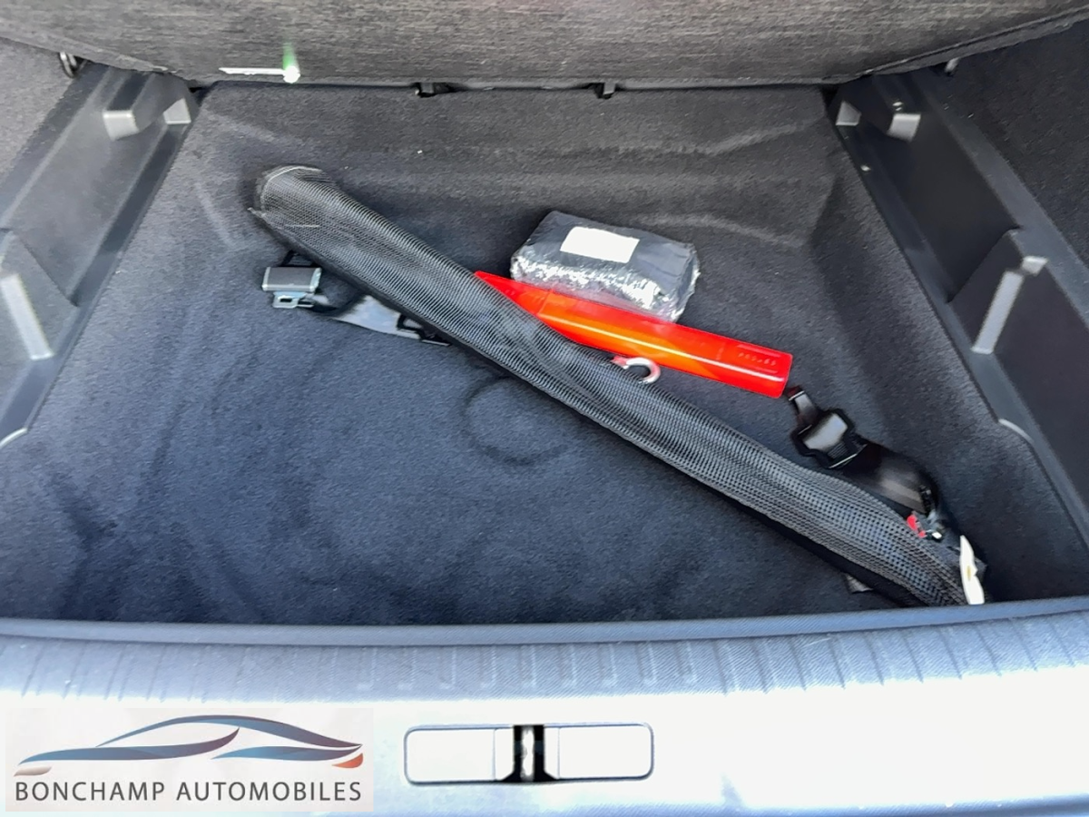 Peugeot 3008 (3) 1.2 HYBRID 136 E-DCS6 ALLURE — photo 27