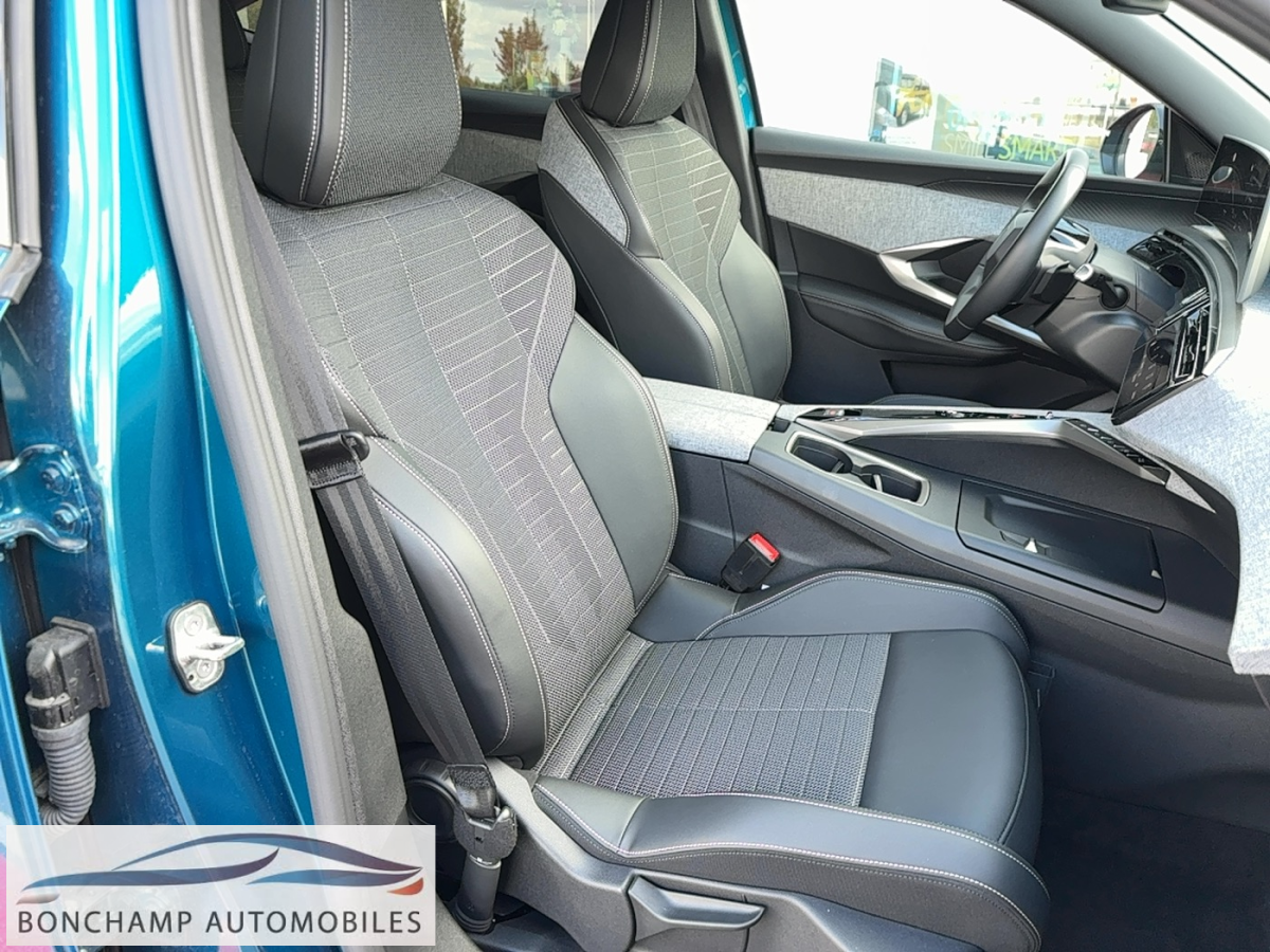 Peugeot 3008 (3) 1.2 HYBRID 136 E-DCS6 ALLURE — photo 12