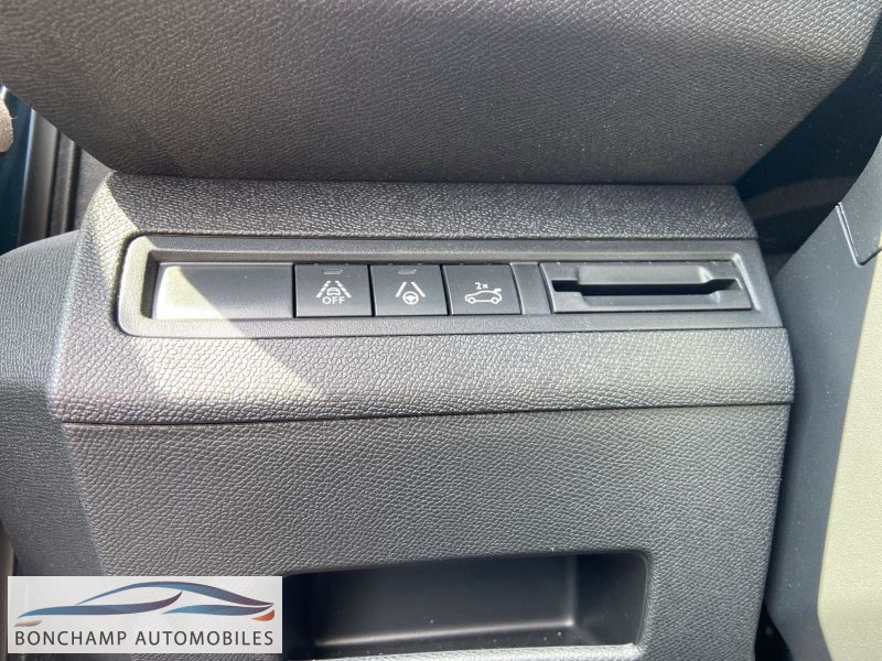 Peugeot 3008 (P84) . — photo 19