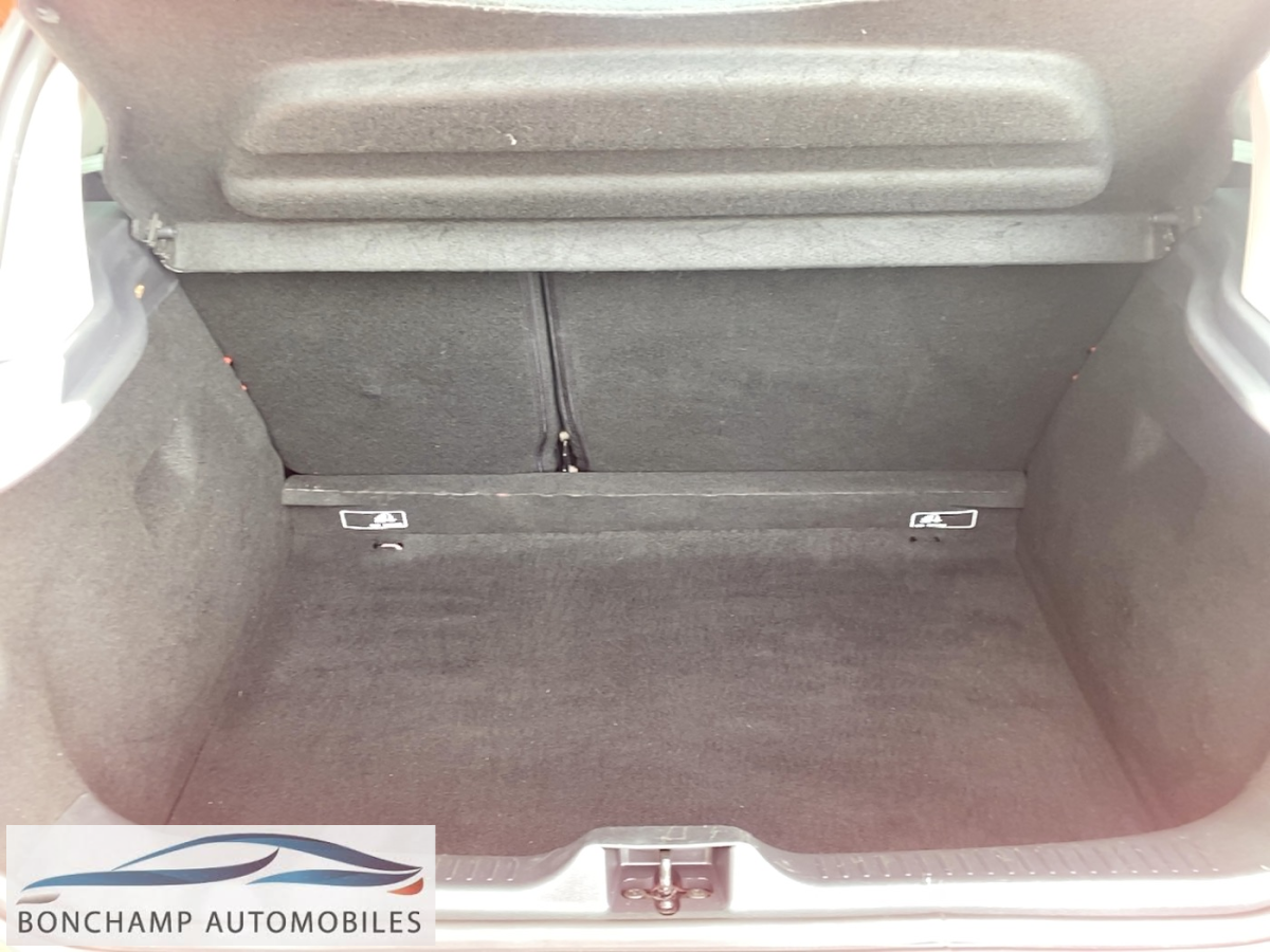 Renault CLIO IV 1.2 . — photo 10