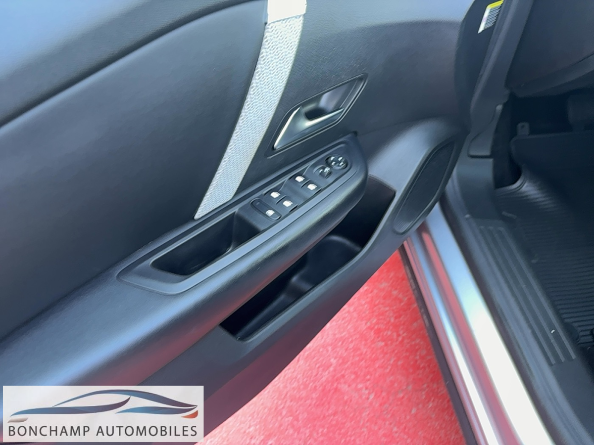 Citroën C4 (3) BlueHDi 130 S&S EAT8 C-Series — photo 17