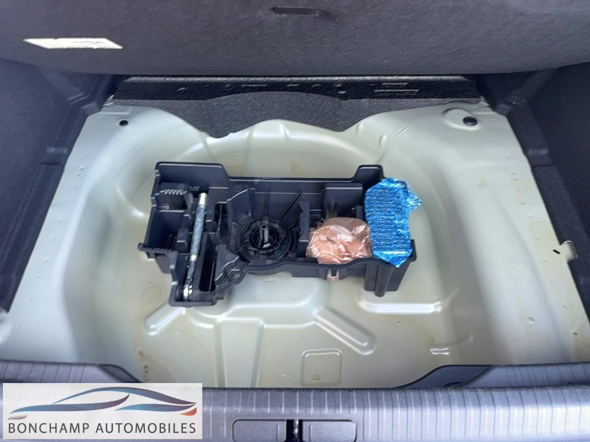 Citroën C4 (3) Hybride 136 e-DSC6 PLUS — photo 16