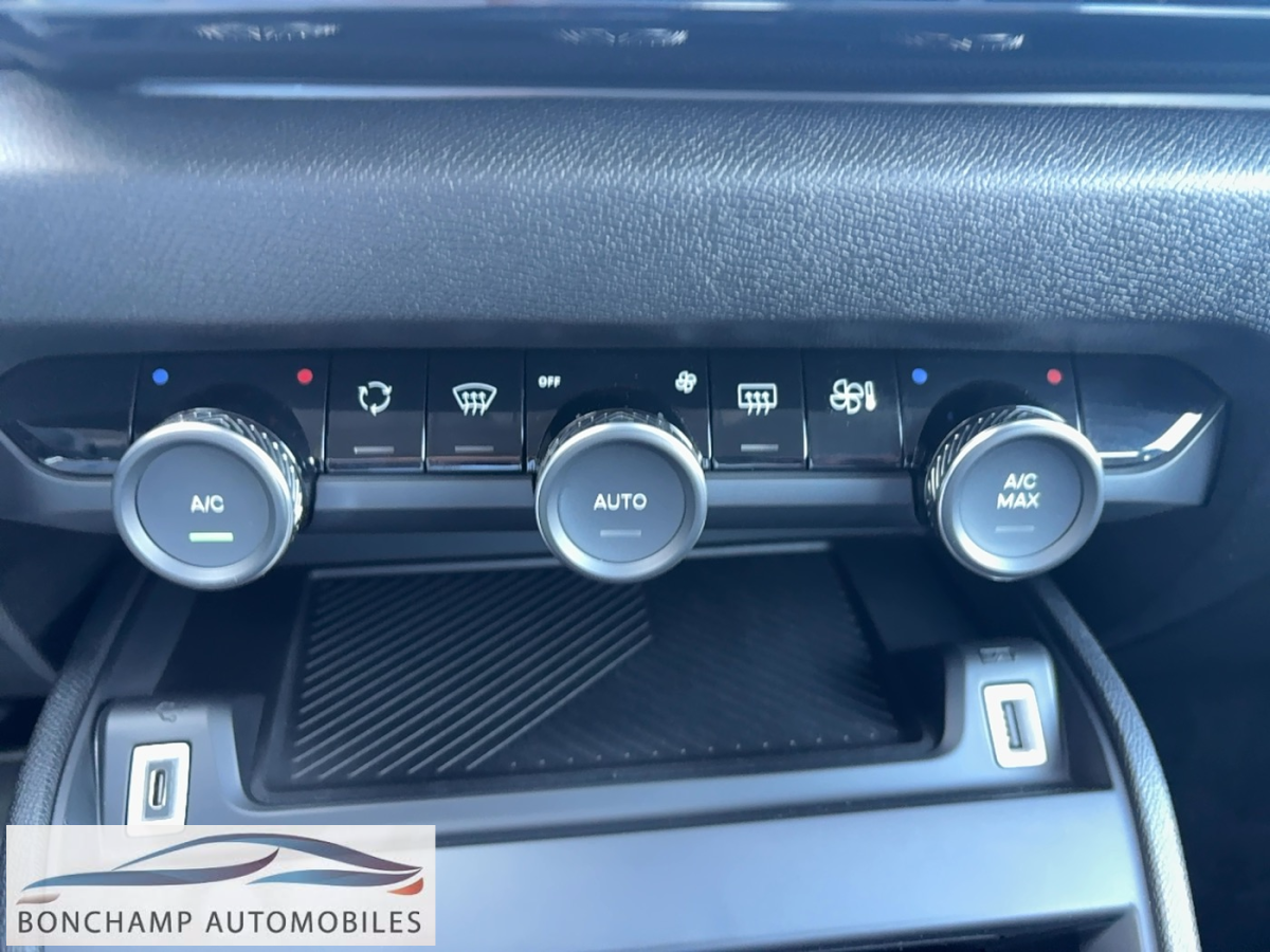 Citroën C4 (3) Hybride 136 e-DSC6 PLUS — photo 20
