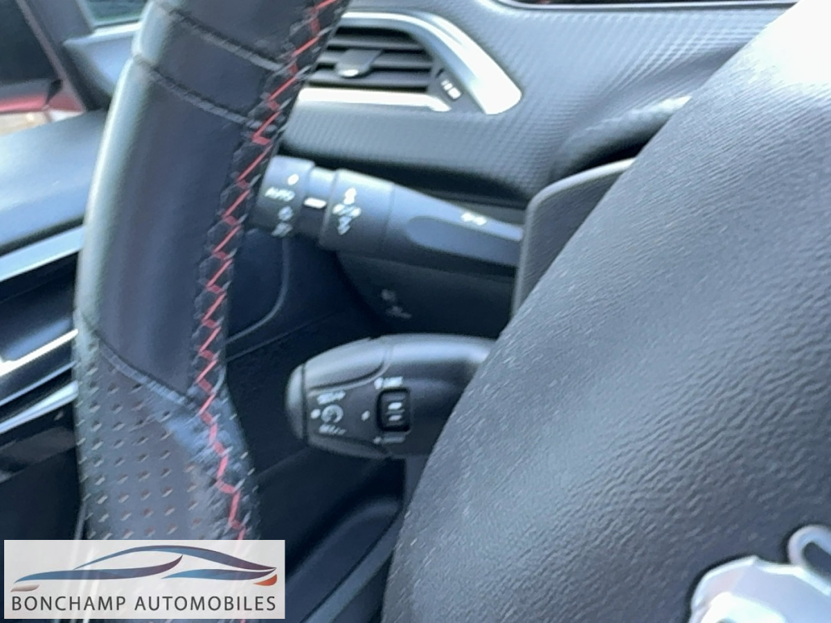 Peugeot 2008 Puretech 130 S&S GT LINE EAT6 — photo 19