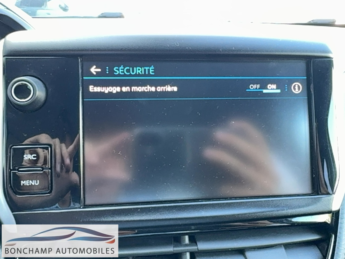 Peugeot 2008 Puretech 130 S&S GT LINE EAT6 — photo 26