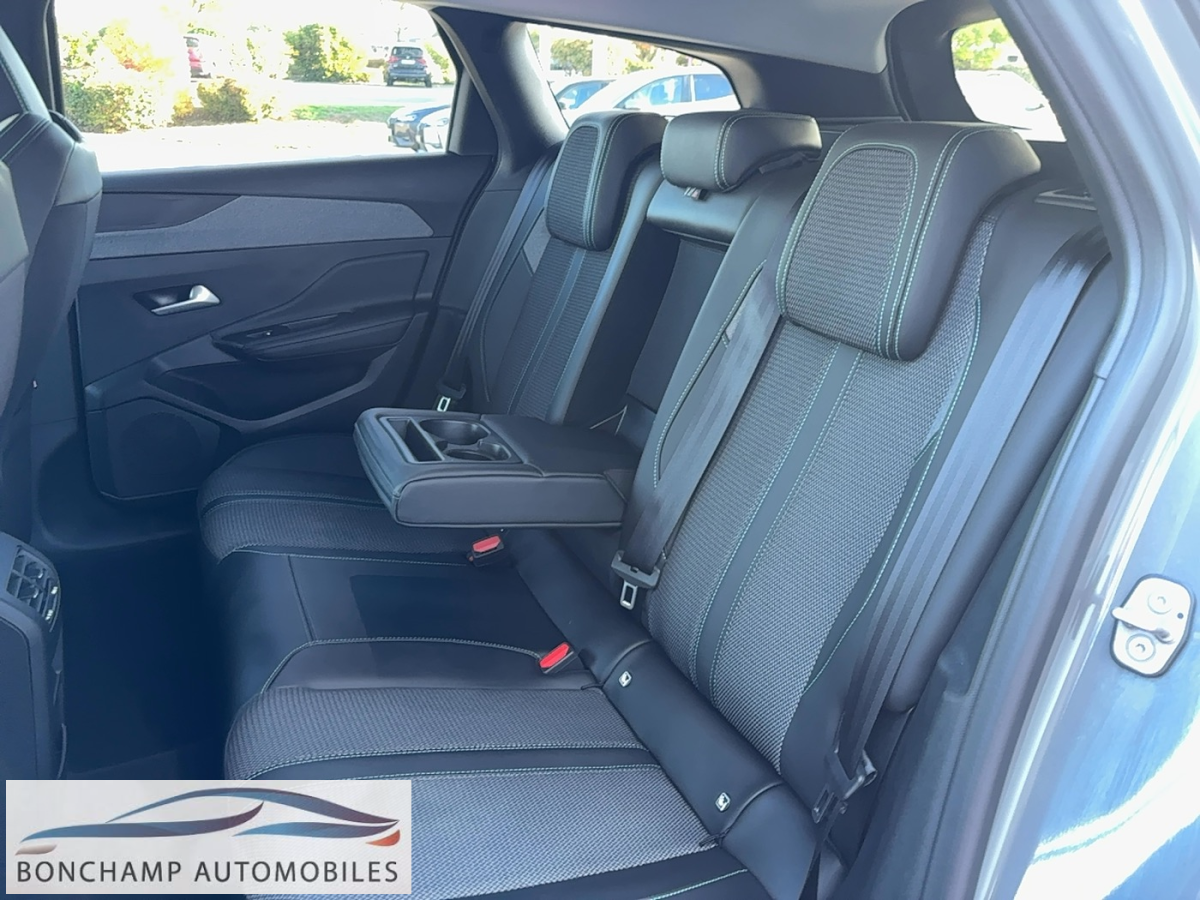Peugeot 308 SW (3) Hybrid 145 e-DCS6 ALLURE — photo 12