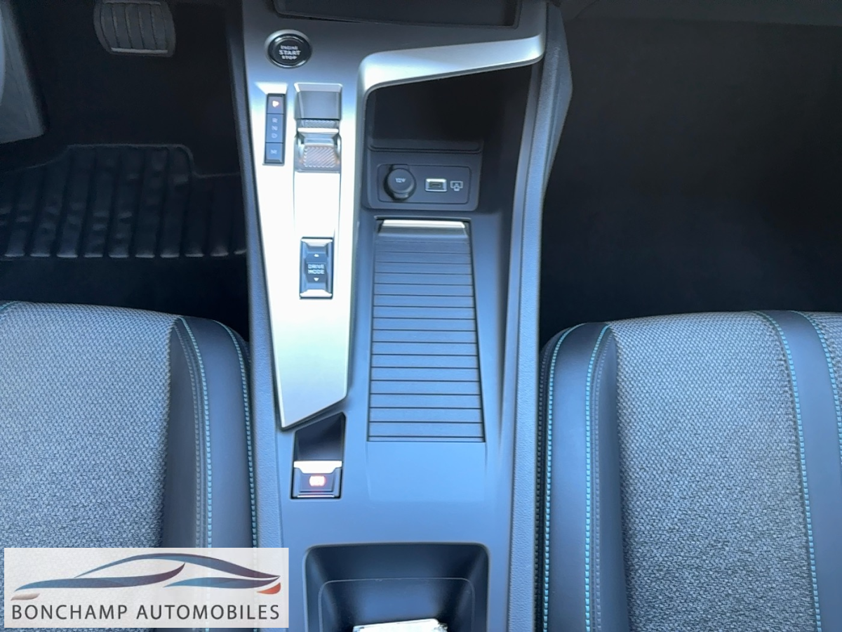 Peugeot 308 SW (3) Hybrid 145 e-DCS6 ALLURE — photo 15